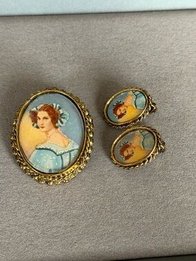 Vintage Style Portrait Cameo Brooch and Clip-on Earrings Set - Blue